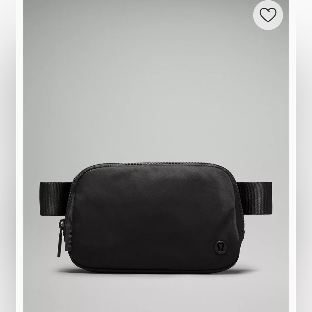 lululemon Everywhere Belt Bag 1L. Black. NWT.